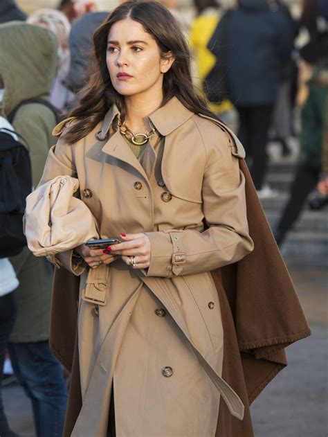 burberry schal trench article 3740627|The Best Burberry Trench Coats and Why You Should Invest in .